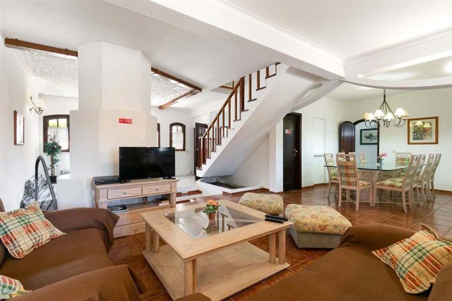 Roulito'S Guest House 阿尔图拉 外观 照片